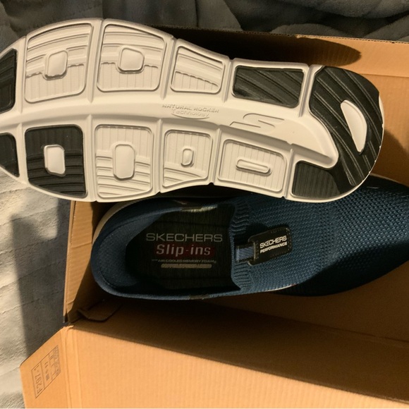 Skechers Memory Foam Men size 10 - Picture 2 of 3